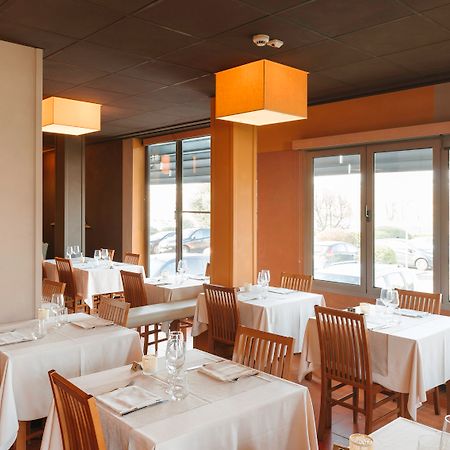 Hotel King, By R Collection Hotels Varedo Exterior foto