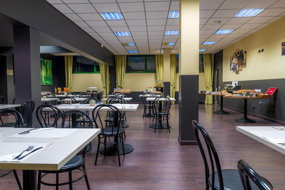 Hotel King, By R Collection Hotels Varedo Exterior foto