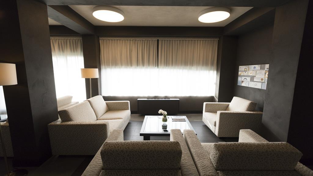 Hotel King, By R Collection Hotels Varedo Exterior foto