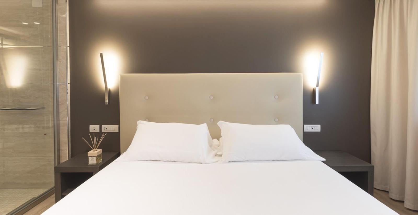 Hotel King, By R Collection Hotels Varedo Exterior foto