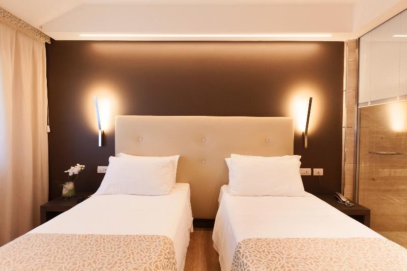 Hotel King, By R Collection Hotels Varedo Exterior foto